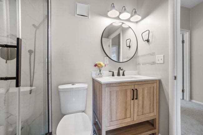 Building Photo - 315 Western Ave