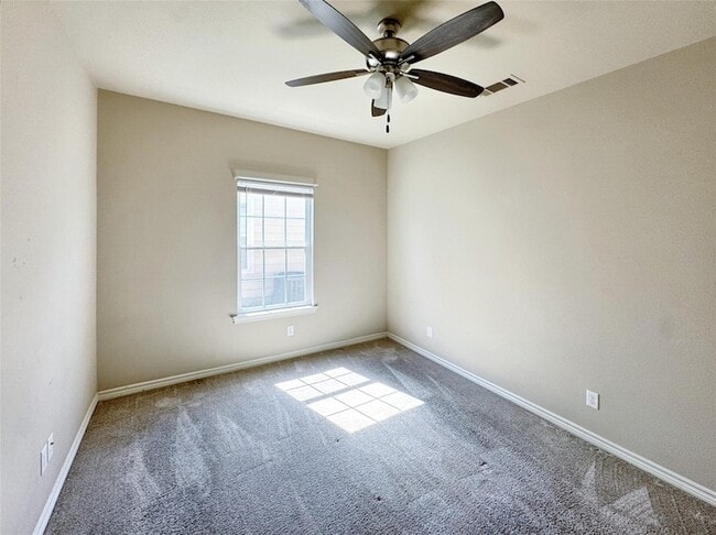 Building Photo - 811 S Wilson St