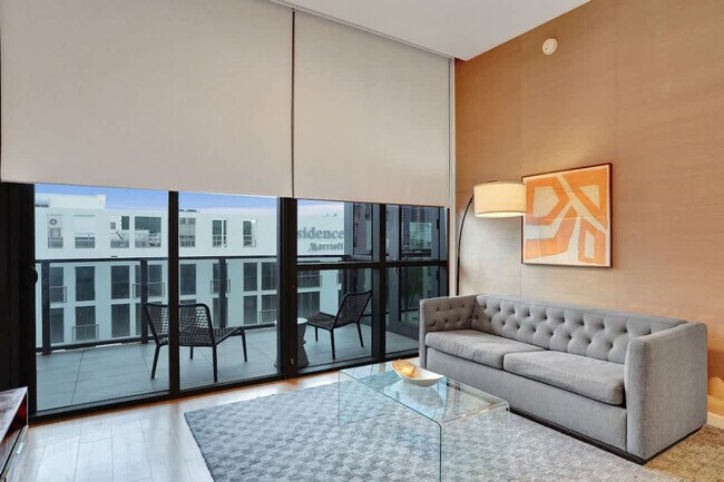 Building Photo - 1220 17th St