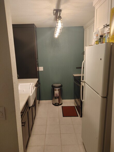 Current home setup - Kitchen - 1740 NE 86th St