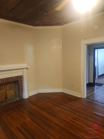 Building Photo - 117 N Main St