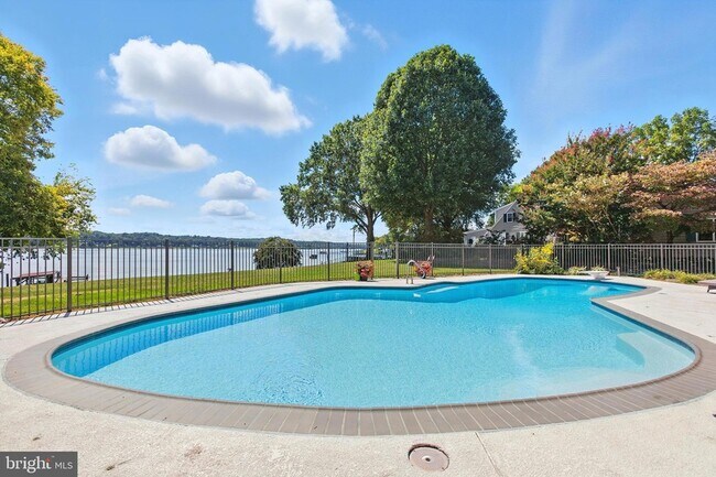 Building Photo - 638 Marlborough Point Rd