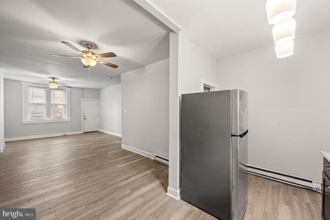 Building Photo - 3103 N Croskey St