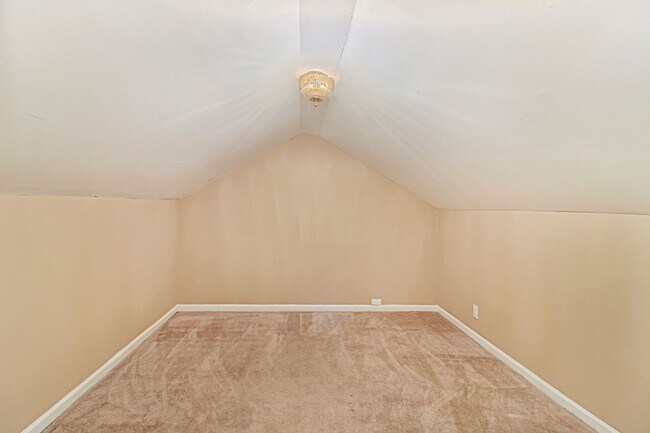 Building Photo - 3 bdrm, 2 bath home near Emory & CDC