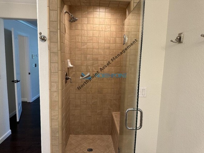 Building Photo - 4BR/3BA w/ Solar + Downstairs Bed/Bath in Whitney Oaks