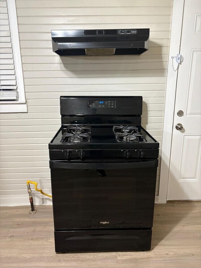 Building Photo - 3604 N Terry St