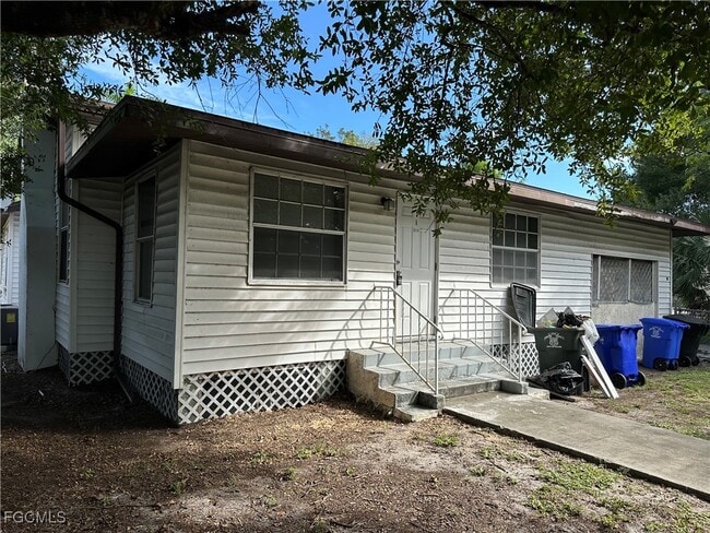 Primary Photo - 2115 Crawford St