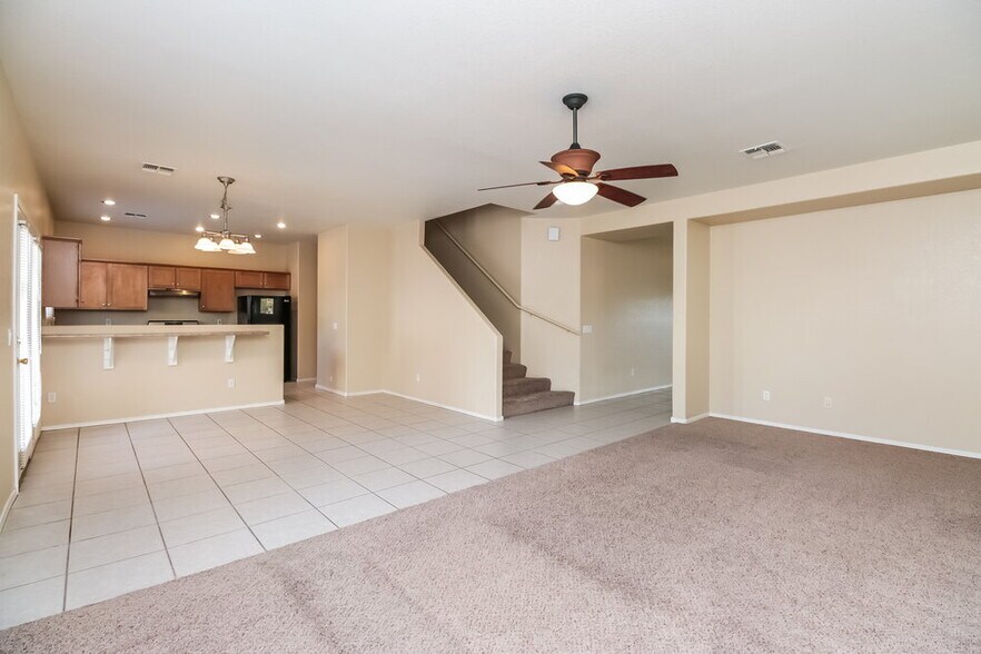 Building Photo - 2714 S Sailors Way