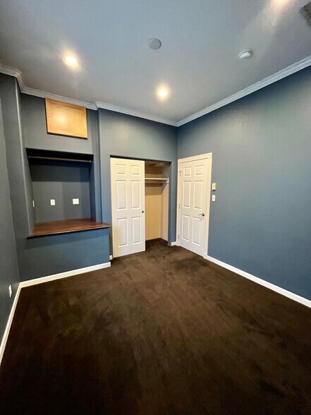 Building Photo - 405 S 8th St