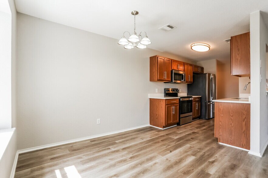 Building Photo - 105 Altamont St