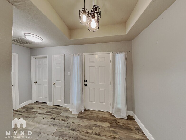 Building Photo - 7119 Capricorn Way