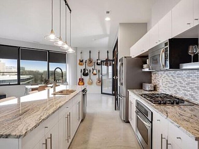 Building Photo - Contract For Deed - Cloud 9 Sky Flat Condo