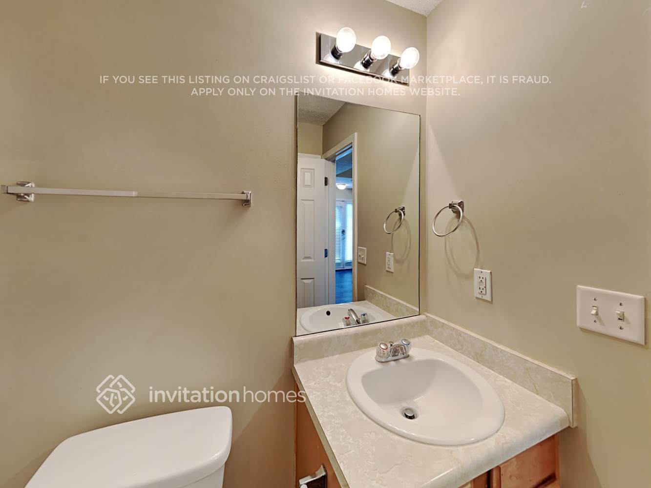 Building Photo - 372 Othello Dr