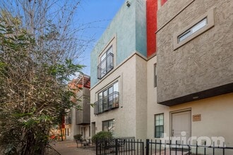 Building Photo - 3446 E Avalon Dr