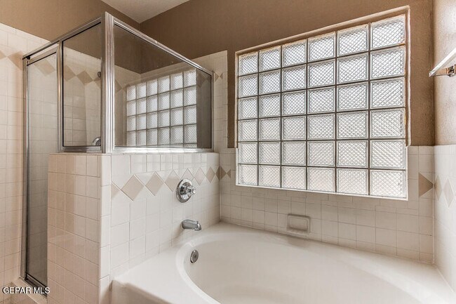 Building Photo - 12233 Iverson Ct