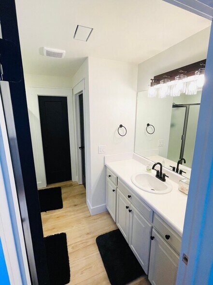 Building Photo - 549 Osprey Cir
