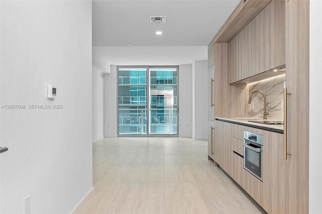 Building Photo - 77 SE 5th St