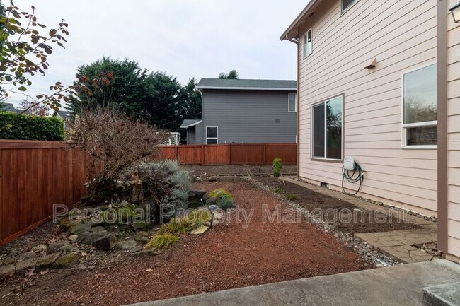 Building Photo - 17407 SE 23rd Way