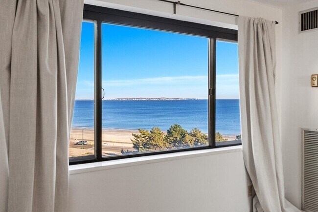 Building Photo - 376 Ocean Ave