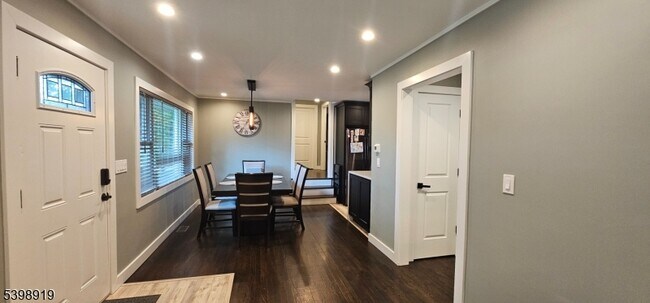 Building Photo - 141 West End Ave