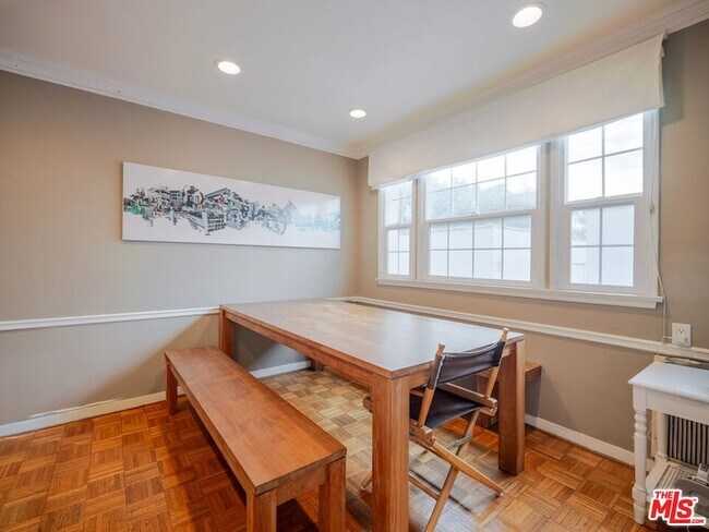 Building Photo - 1321 Hayworth Ave