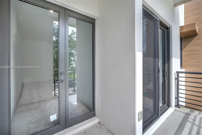 Building Photo - 4181 N Oak Pl