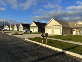 Building Photo - 252 Liam Ln