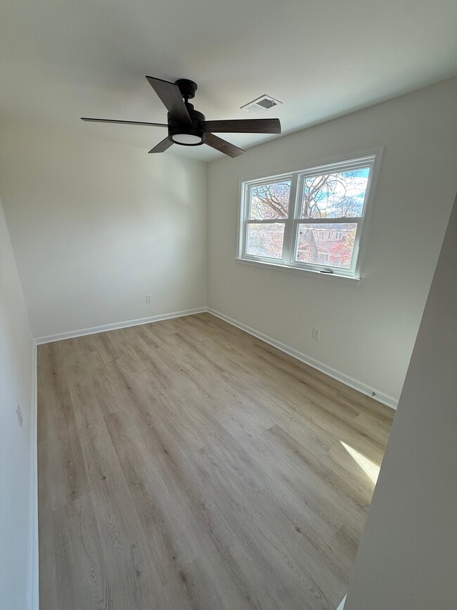 Bedroom #3 - 113 Catoctin Cir NE