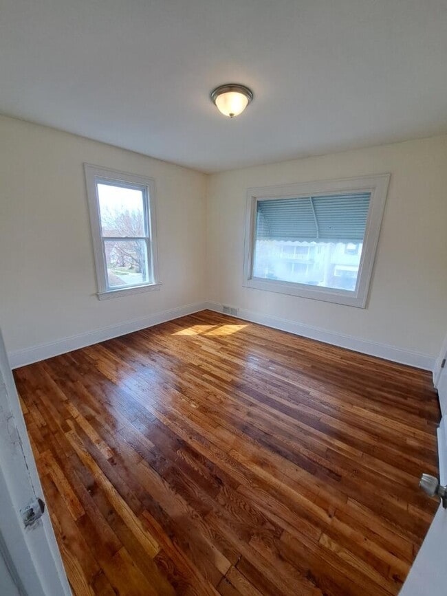 Building Photo - 8610 Jeffries Ave