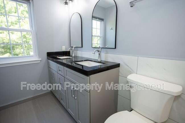 Building Photo - 17286 Wexford Loop