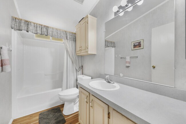 Building Photo - 60781 Painted Hills Rd