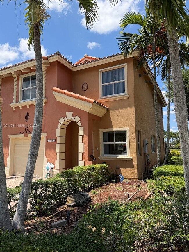 Building Photo - 15341 SW 31st Terrace