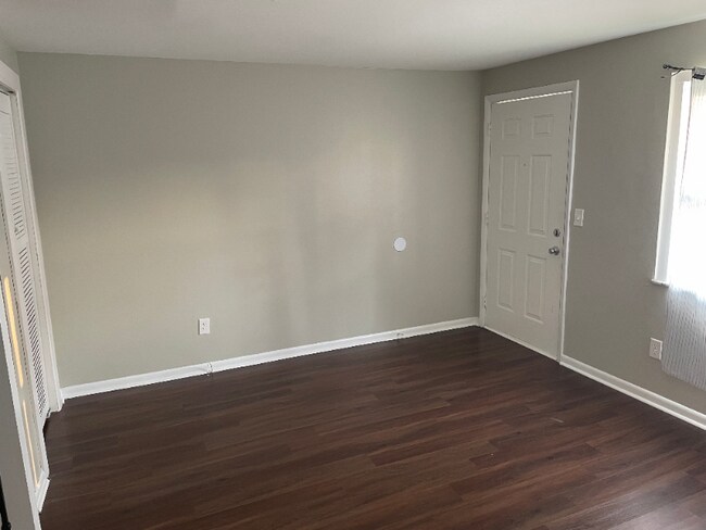 Building Photo - 532 Barnett Rd