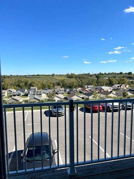 Building Photo - 530 Regency Cir