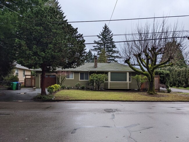 Building Photo - OR112