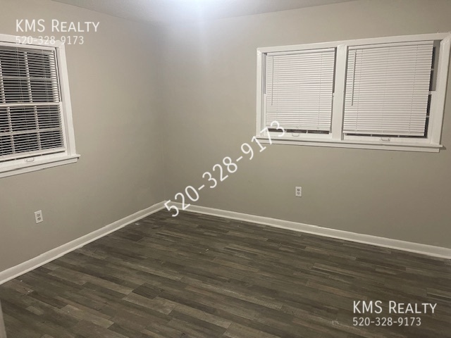 Building Photo - 3 Bed / 2 Bath Home - OWNER/AGENT