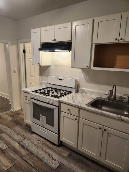 Building Photo - 46 Webster Pl