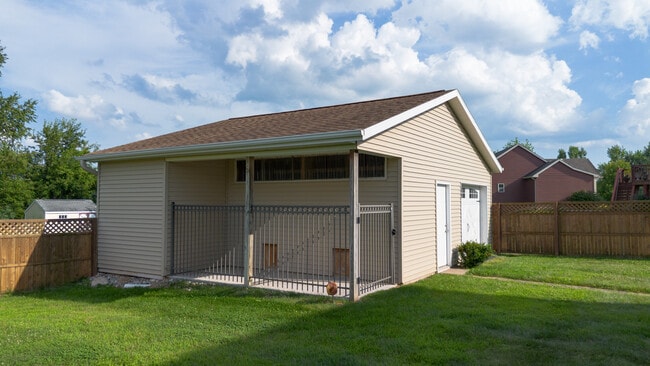 Building Photo - 12912 Silver Springs Ln