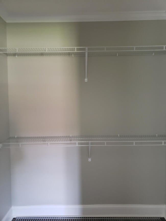 Building Photo - 1021 Pine St