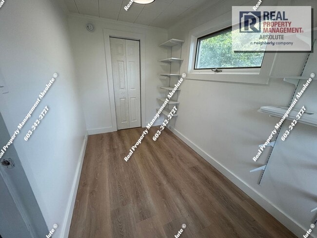 Building Photo - Charming 2-Bedroom Home with Bonus Room – ...