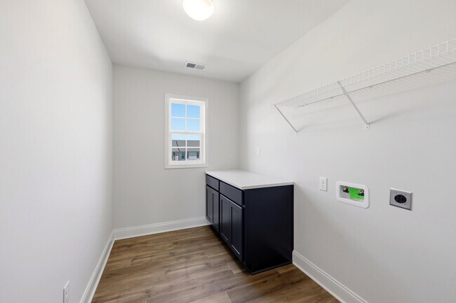 Building Photo - 2869 Blackford Pkwy
