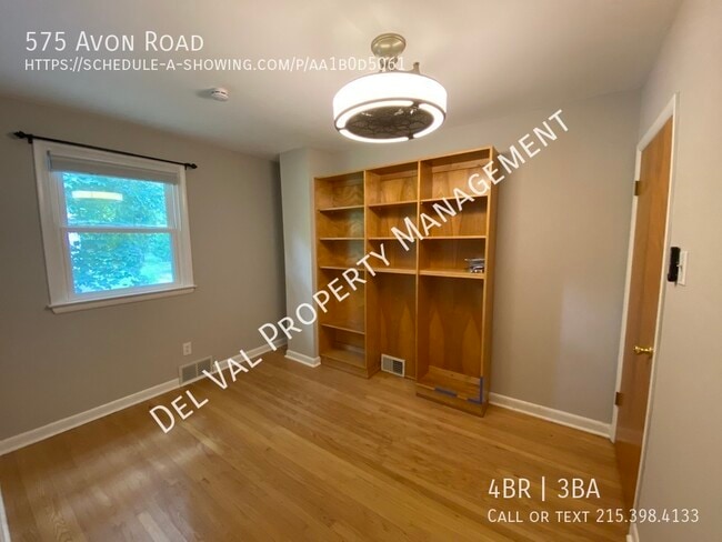 Building Photo - 575 Avon Rd