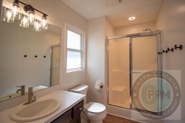 Building Photo - 700.00 off Deposit 4 Bed Ranch House in Mi...