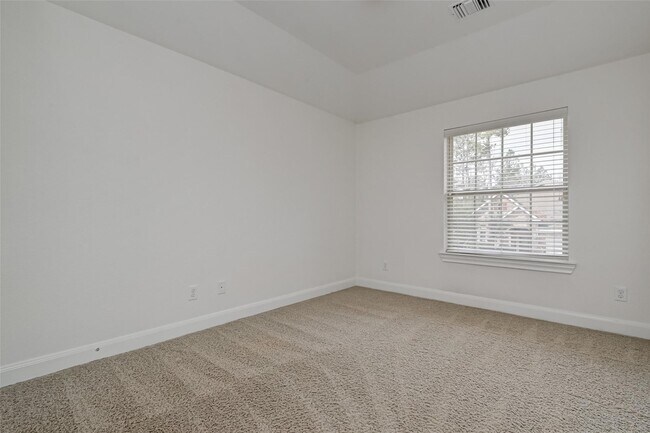 Building Photo - 71 N Rocky Point Cir