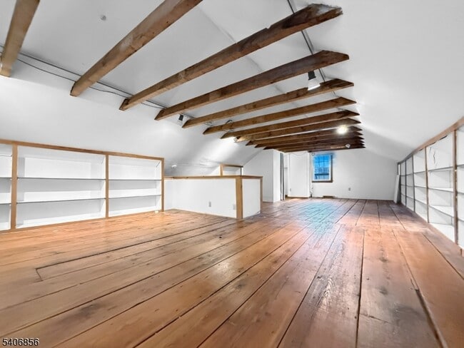 Building Photo - 416 Front St