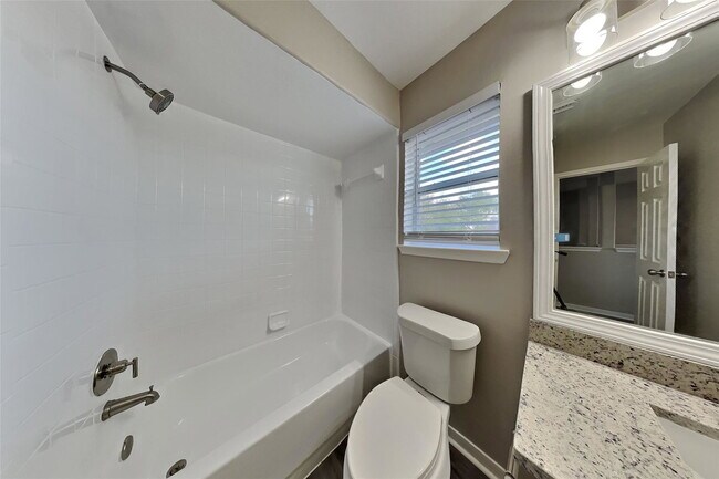 Building Photo - Dorsey Lane, Pearland, TX 77584 - 3 BR 2 BA single-family home