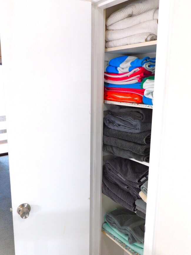 Building Photo - 1809 Crooked Pine Dr