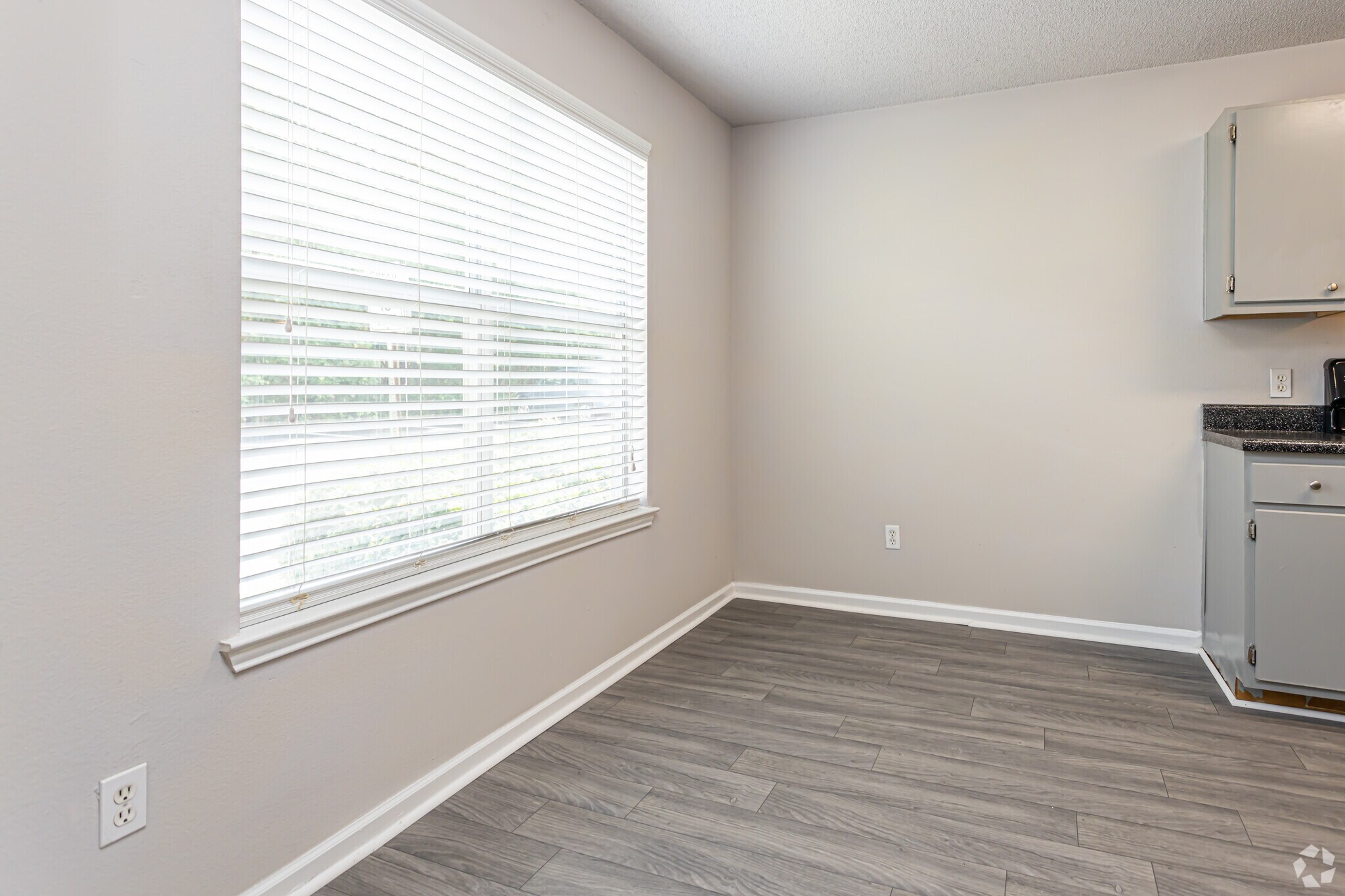 Crystal Lake Apartments 7680 Highway 98 W Pensacola FL 32506