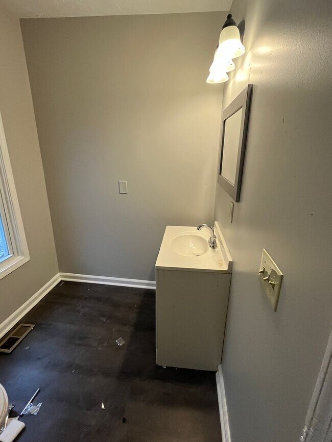 Building Photo - Cudell 4 Bedroom - Single Family Rental