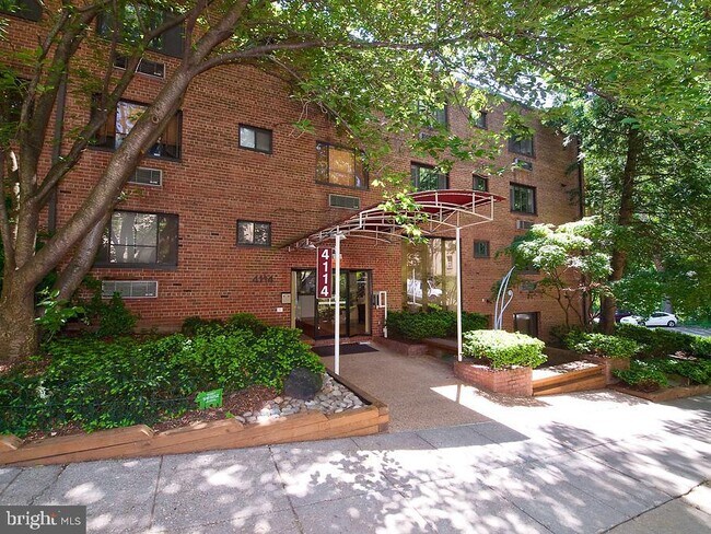 Building Photo - 4114 Davis Pl NW